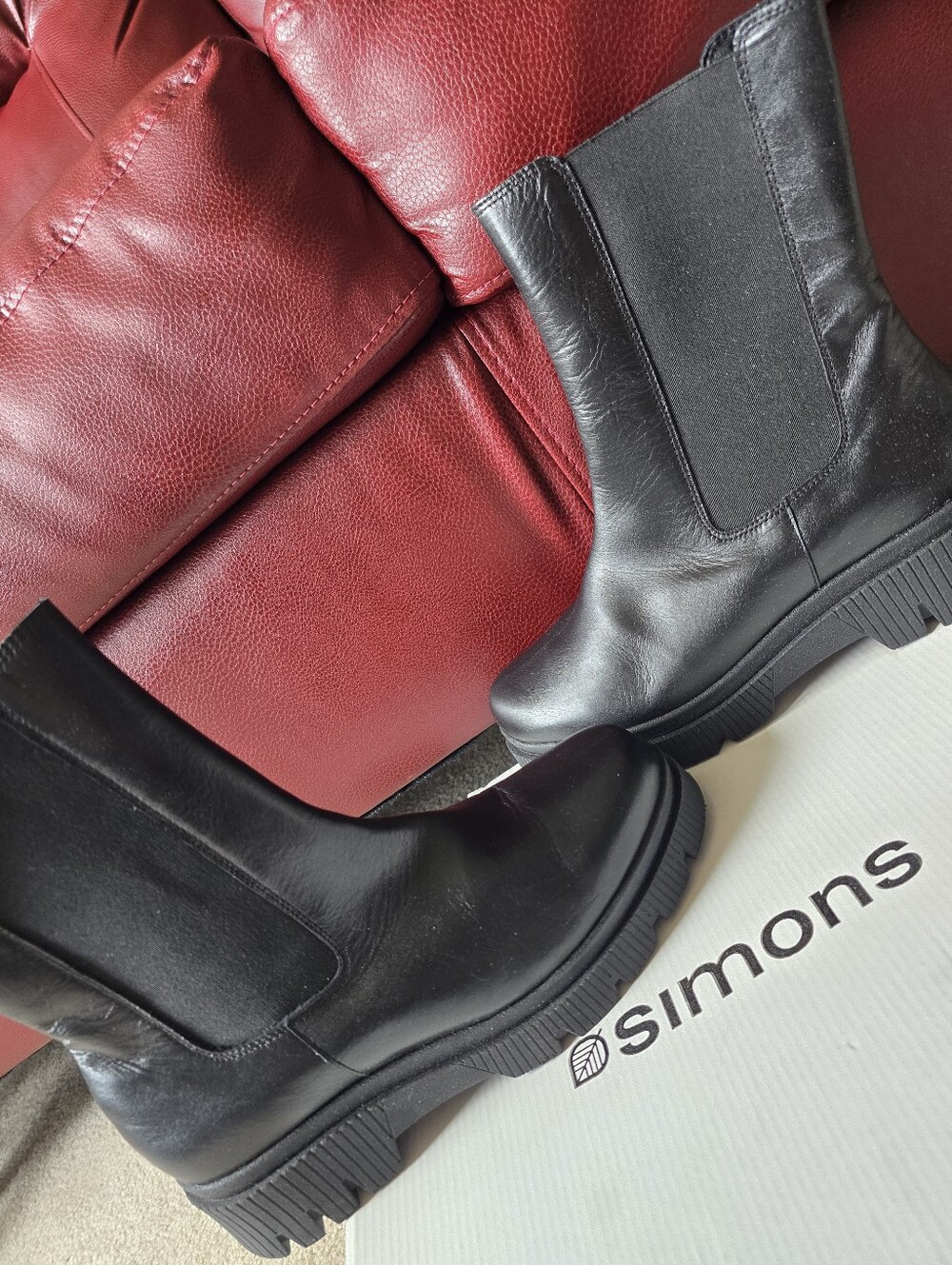 NIB Simons Notched mid-calf leather Chelsea boots Womens Size EU 38 US 7.5 8